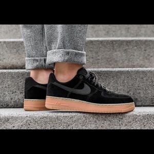 REDUCED 🌈 NEW NIKE AIR FORCE 1 ‘07 🖤 BLACK SUEDE